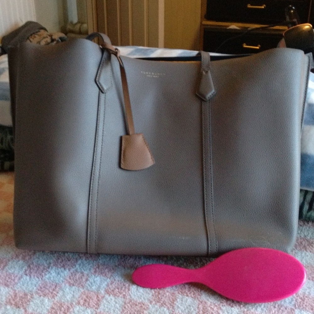 Elegant Tory Burch Gray Tote Bag